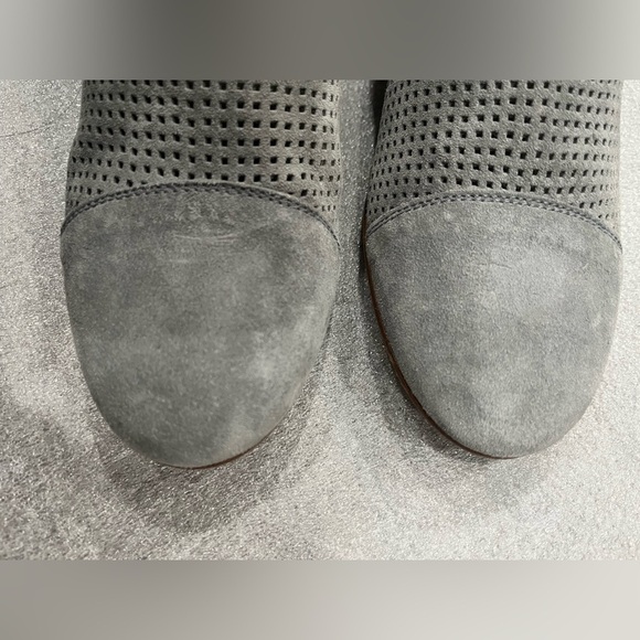 [39/US8.5]Pertini Sage Gray Perforated Ankle Light Suede Boots - Picture 5 of 8